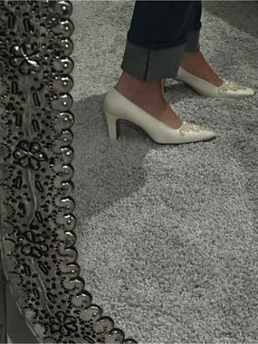 Vintage Ivory beaded wedding Women's Heels with Delicate Embellishment 3 inch